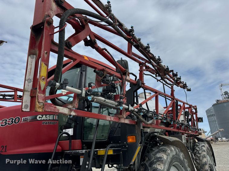 image for item DU3358 2012 Case IH Patriot 3330 sprayer