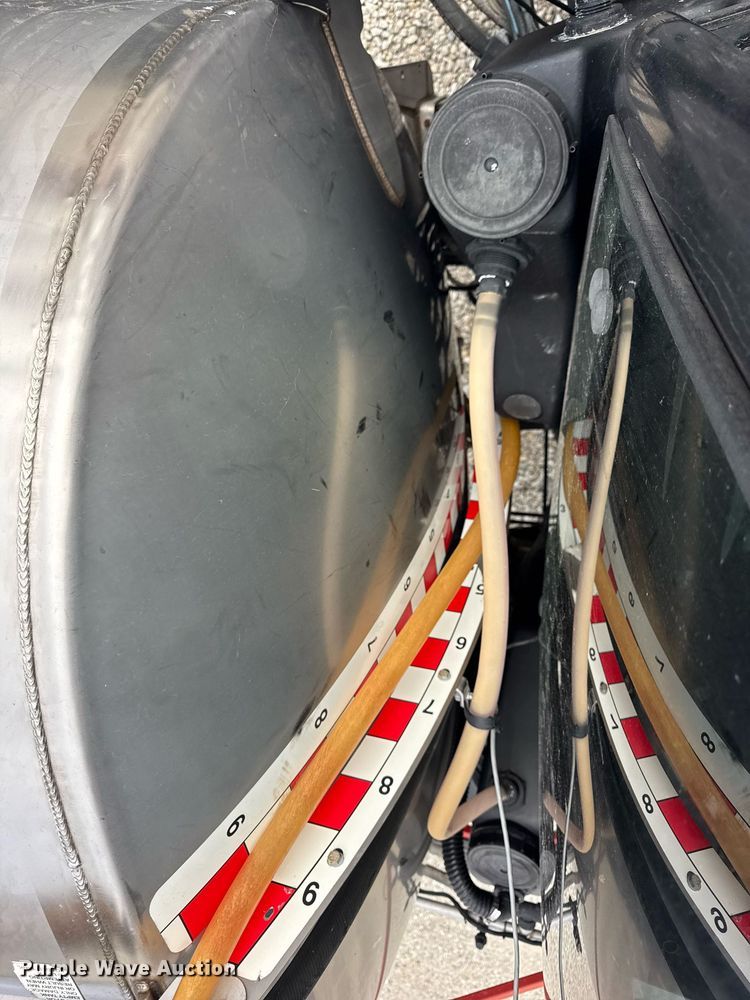 image for item DU3358 2012 Case IH Patriot 3330 sprayer