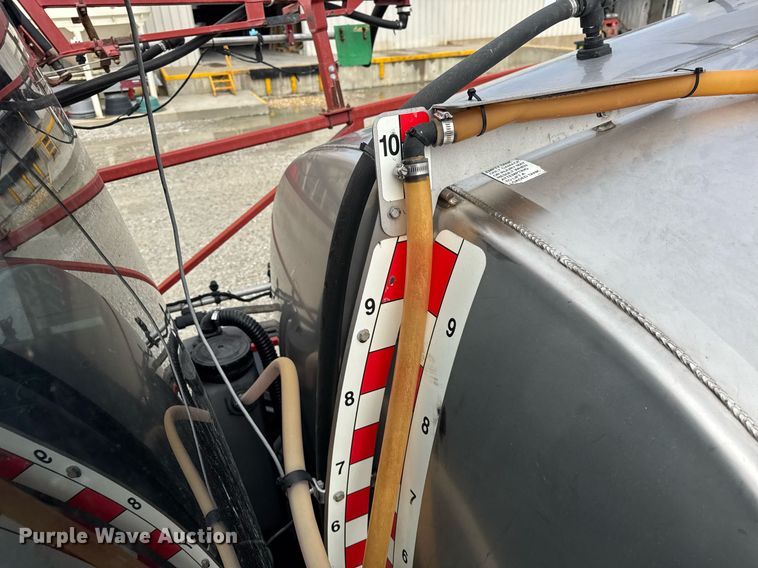 image for item DU3358 2012 Case IH Patriot 3330 sprayer