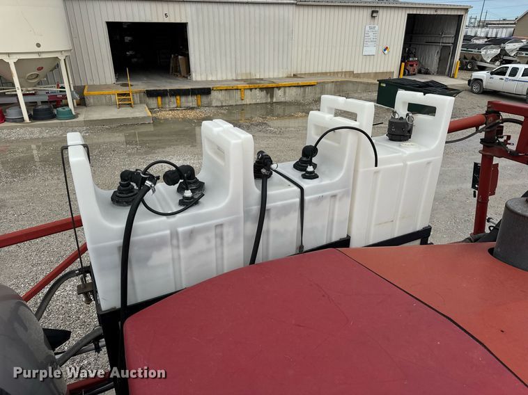 image for item DU3358 2012 Case IH Patriot 3330 sprayer