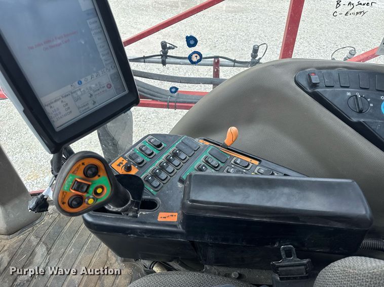 image for item DU3358 2012 Case IH Patriot 3330 sprayer