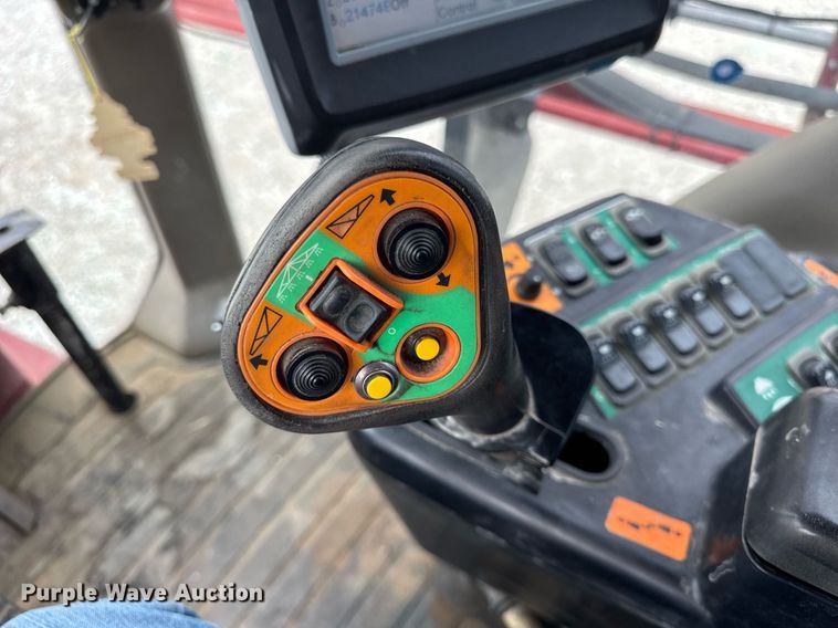 image for item DU3358 2012 Case IH Patriot 3330 sprayer