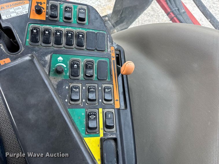 image for item DU3358 2012 Case IH Patriot 3330 sprayer