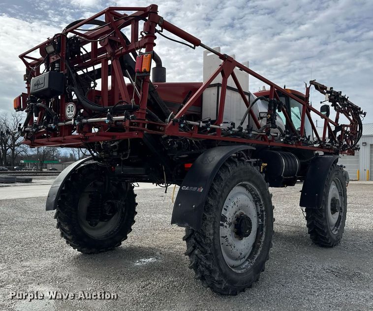 image for item DU3359 2013 Case IH Patriot 3330 sprayer