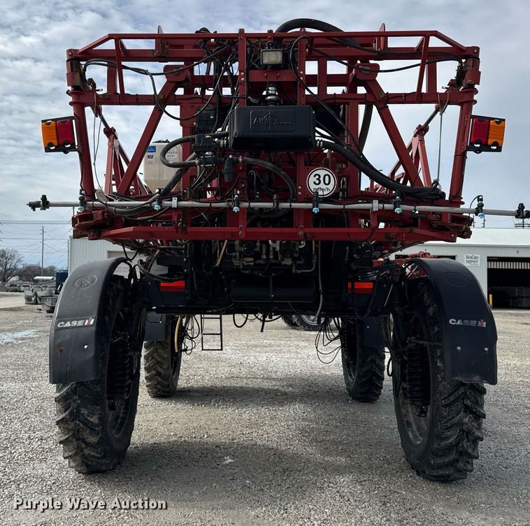 image for item DU3359 2013 Case IH Patriot 3330 sprayer