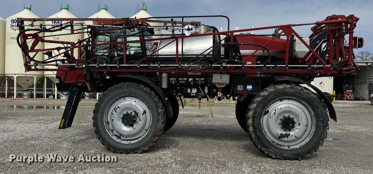 image for item DU3359 2013 Case IH Patriot 3330 sprayer