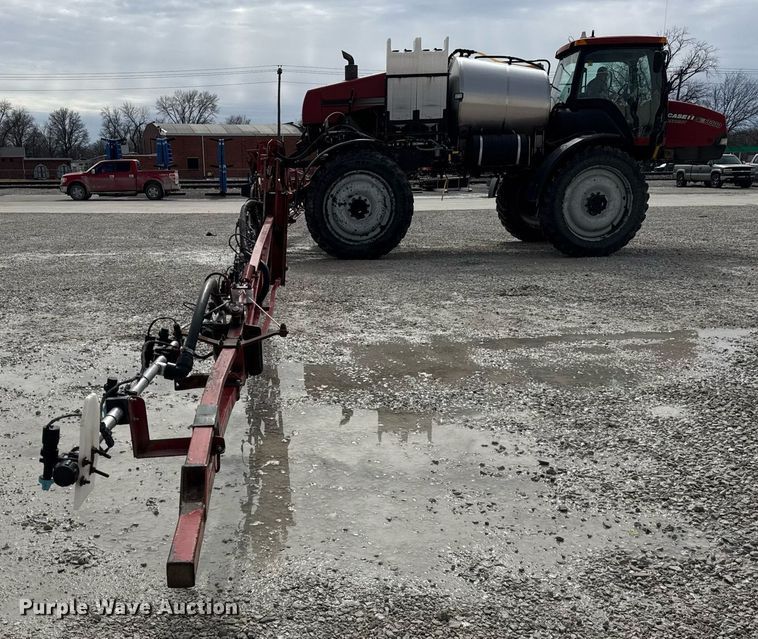 image for item DU3359 2013 Case IH Patriot 3330 sprayer
