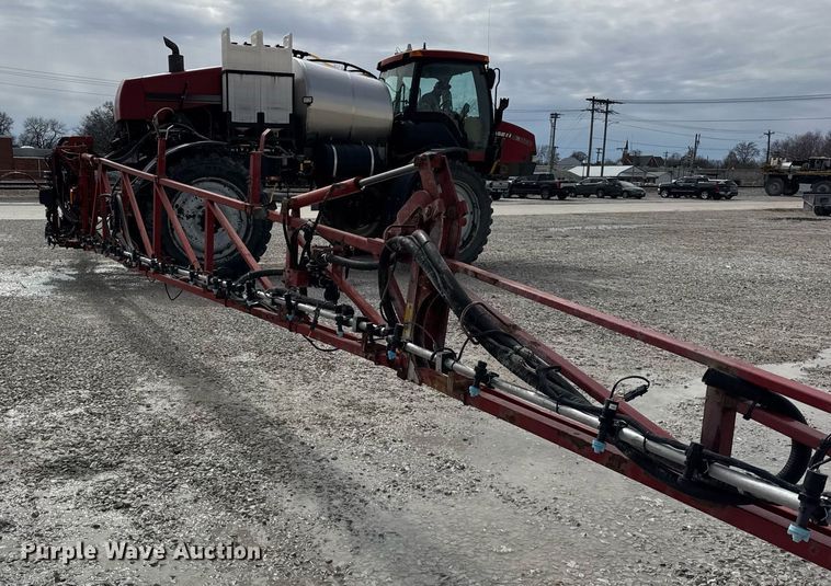 image for item DU3359 2013 Case IH Patriot 3330 sprayer