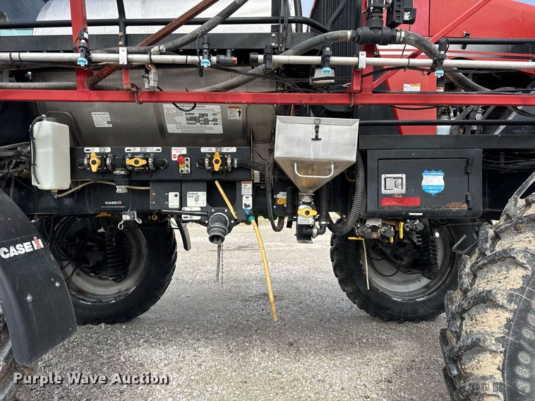 image for item DU3359 2013 Case IH Patriot 3330 sprayer