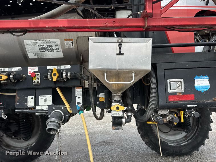 image for item DU3359 2013 Case IH Patriot 3330 sprayer