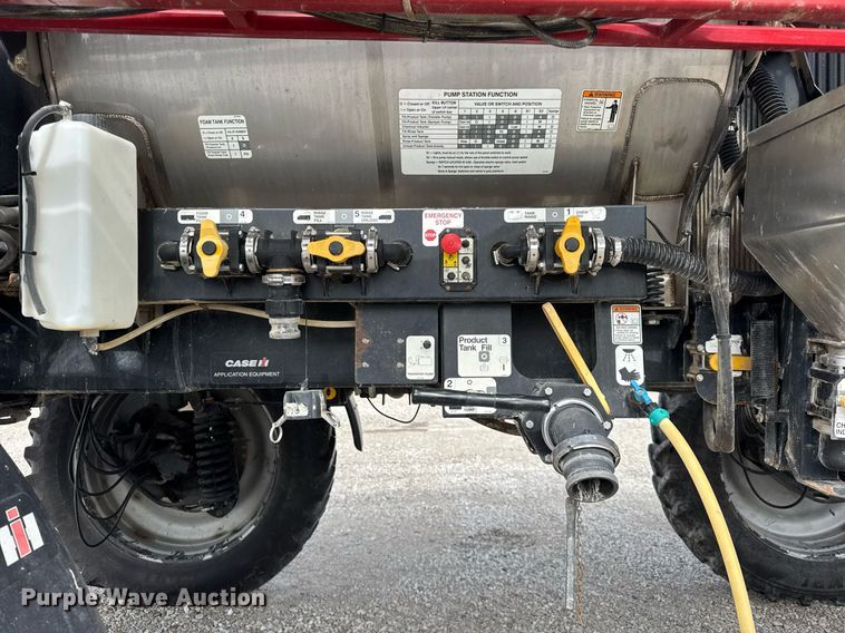image for item DU3359 2013 Case IH Patriot 3330 sprayer