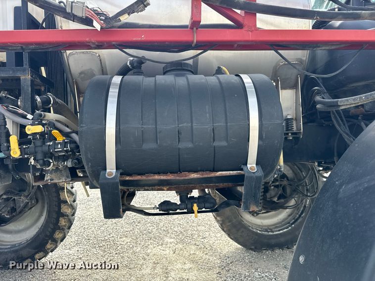 image for item DU3359 2013 Case IH Patriot 3330 sprayer