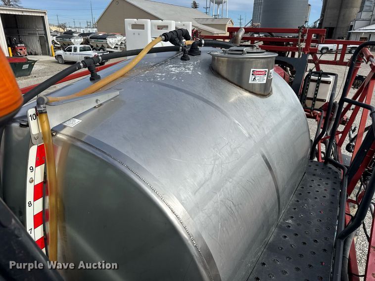 image for item DU3359 2013 Case IH Patriot 3330 sprayer