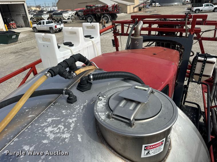 image for item DU3359 2013 Case IH Patriot 3330 sprayer