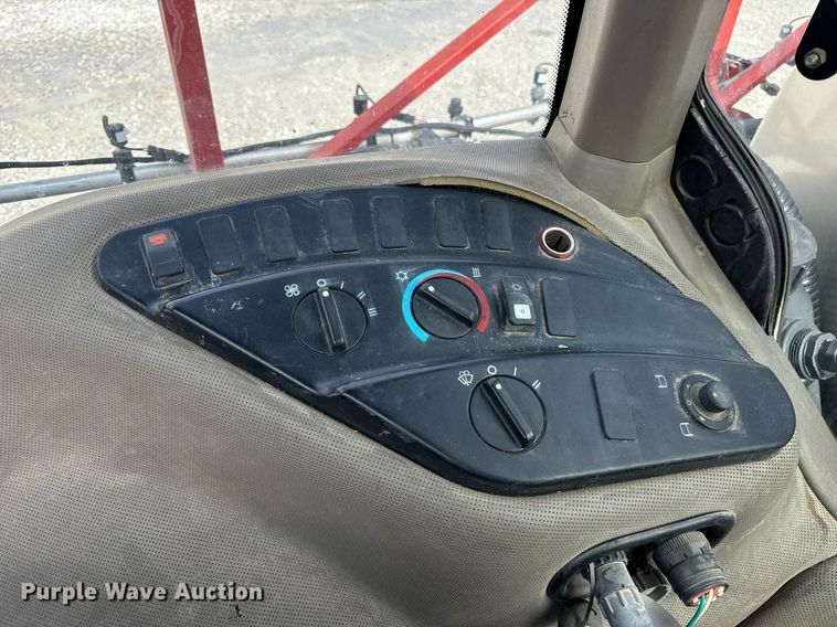 image for item DU3359 2013 Case IH Patriot 3330 sprayer