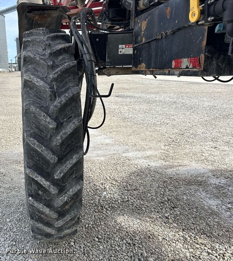 image for item DU3359 2013 Case IH Patriot 3330 sprayer