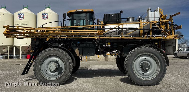 image for item DU3360 2012 Rogator RG1100 sprayer