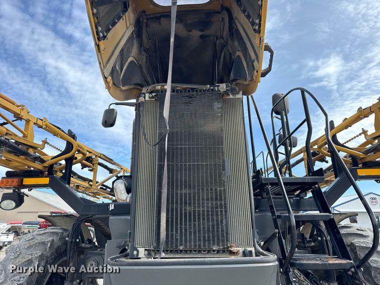 image for item DU3360 2012 Rogator RG1100 sprayer