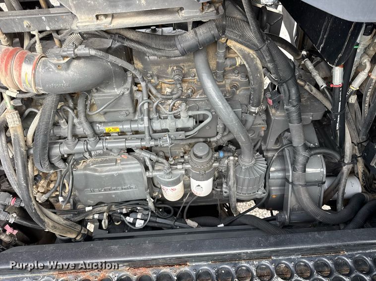 image for item DU3360 2012 Rogator RG1100 sprayer