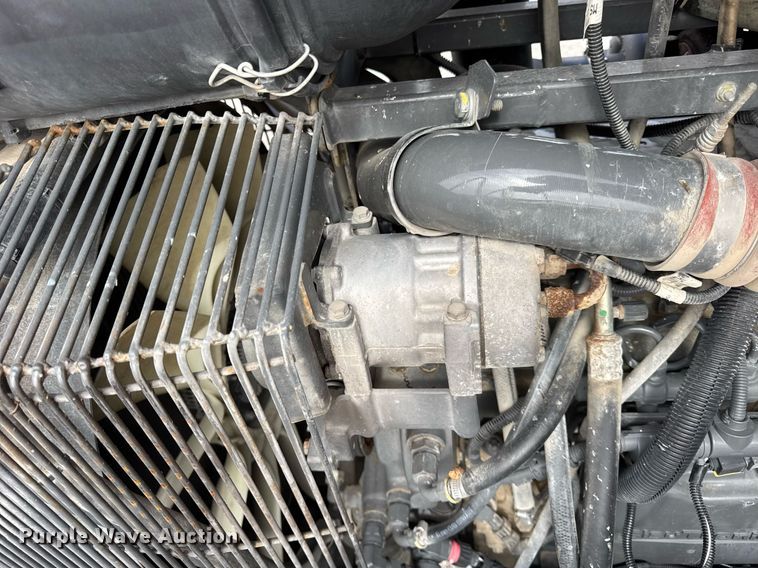 image for item DU3360 2012 Rogator RG1100 sprayer