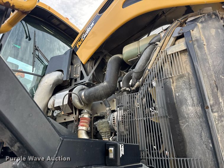 image for item DU3360 2012 Rogator RG1100 sprayer