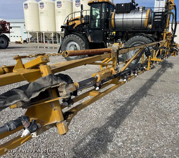 image for item DU3360 2012 Rogator RG1100 sprayer