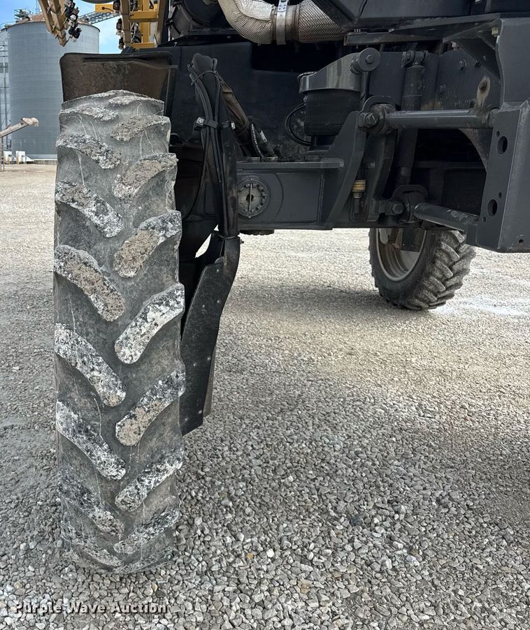 image for item DU3360 2012 Rogator RG1100 sprayer