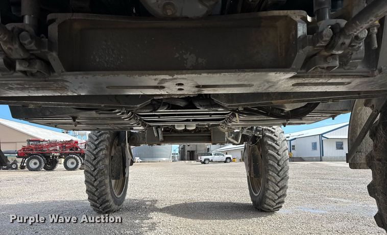 image for item DU3360 2012 Rogator RG1100 sprayer