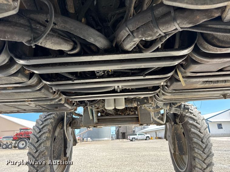 image for item DU3360 2012 Rogator RG1100 sprayer