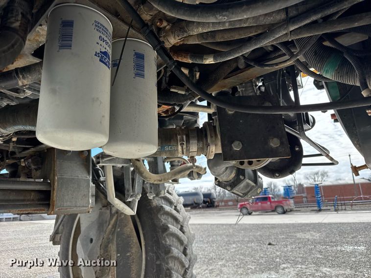 image for item DU3360 2012 Rogator RG1100 sprayer