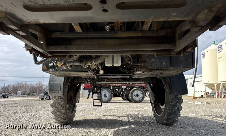 image for item DU3360 2012 Rogator RG1100 sprayer