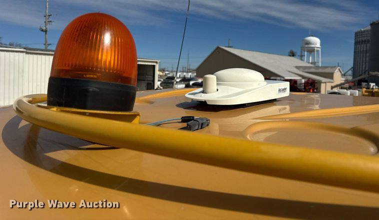 image for item DU3360 2012 Rogator RG1100 sprayer