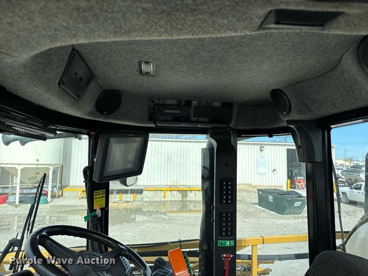 image for item DU3360 2012 Rogator RG1100 sprayer