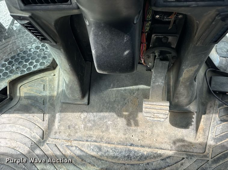 image for item DU3360 2012 Rogator RG1100 sprayer