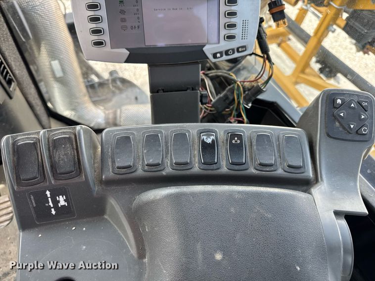 image for item DU3360 2012 Rogator RG1100 sprayer