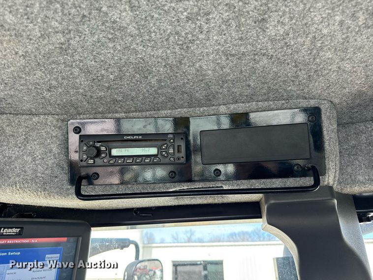 image for item DU3360 2012 Rogator RG1100 sprayer