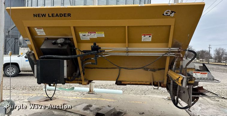 image for item DU3361 New Leader L4258G4 spreader bed