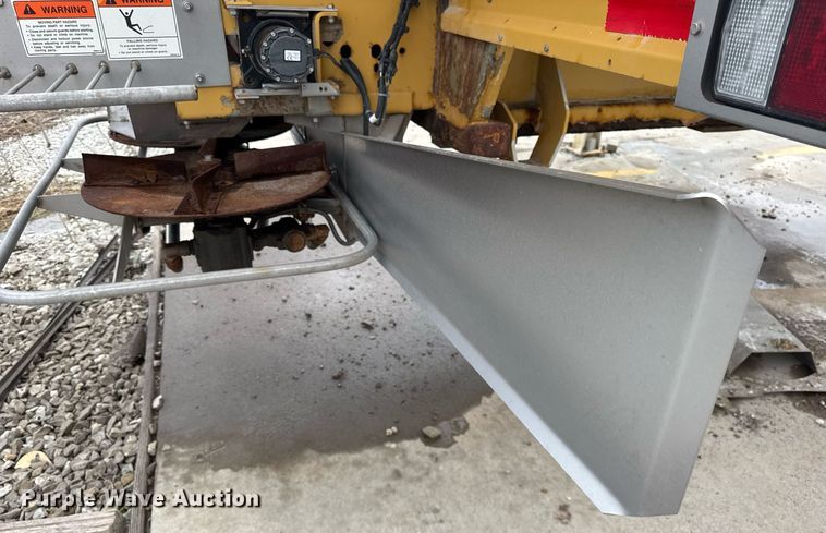 image for item DU3361 New Leader L4258G4 spreader bed