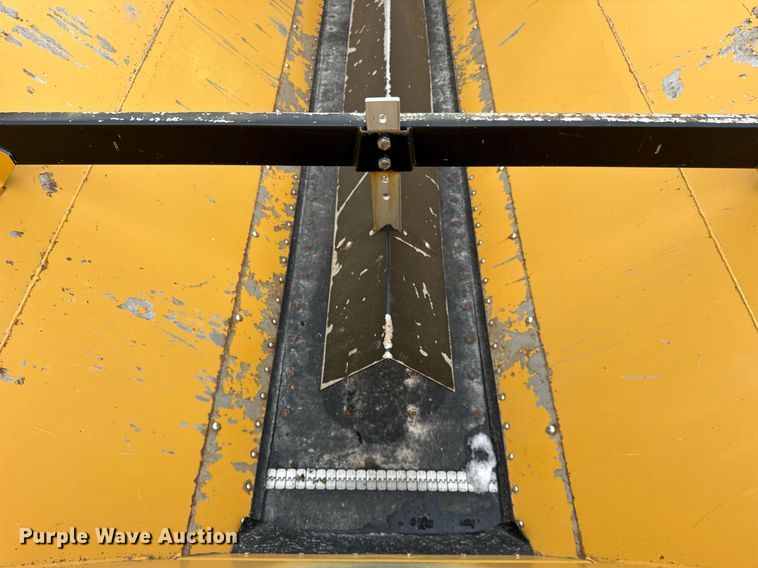 image for item DU3361 New Leader L4258G4 spreader bed