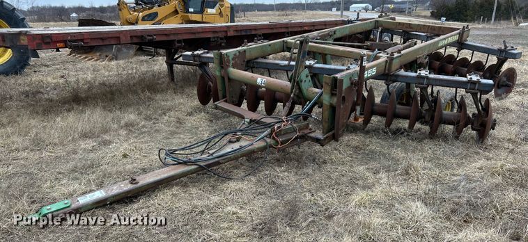 image for item DV1814 John Deere T3545 off-set disk