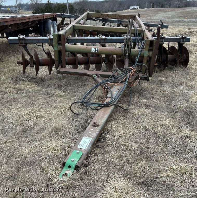 image for item DV1814 John Deere T3545 off-set disk