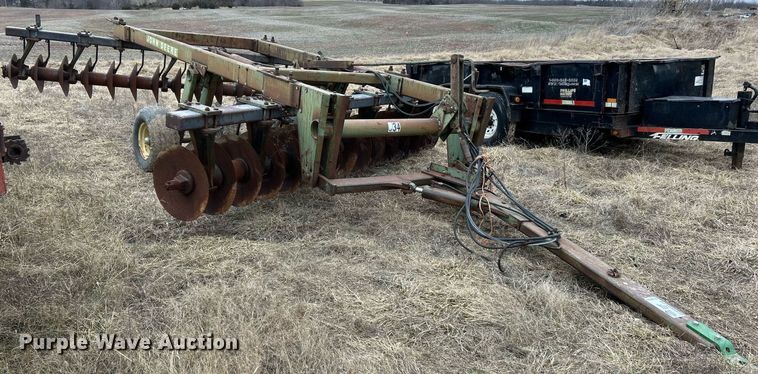 image for item DV1814 John Deere T3545 off-set disk