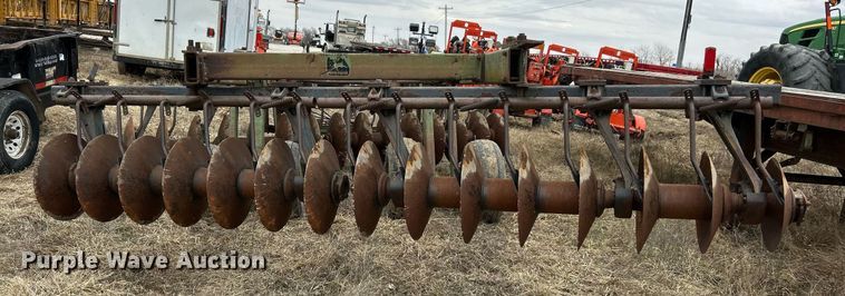 image for item DV1814 John Deere T3545 off-set disk