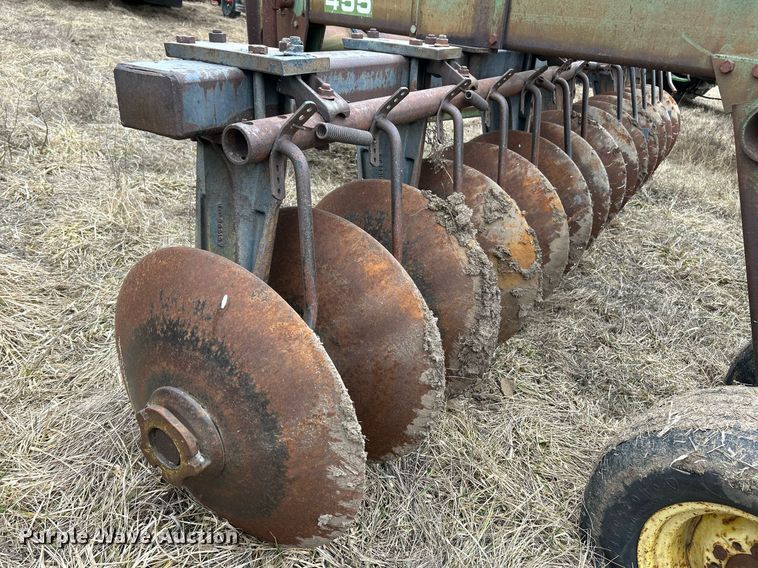 image for item DV1814 John Deere T3545 off-set disk