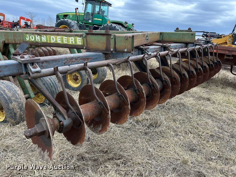 image for item DV1814 John Deere T3545 off-set disk