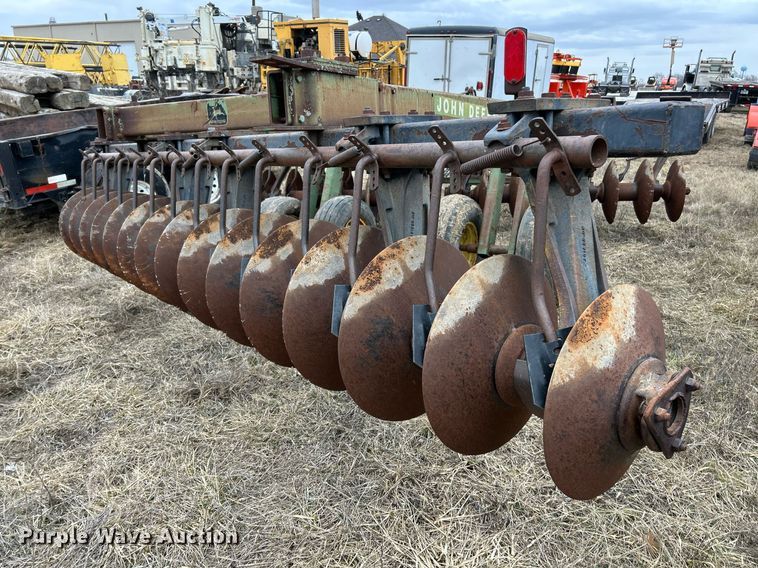 image for item DV1814 John Deere T3545 off-set disk