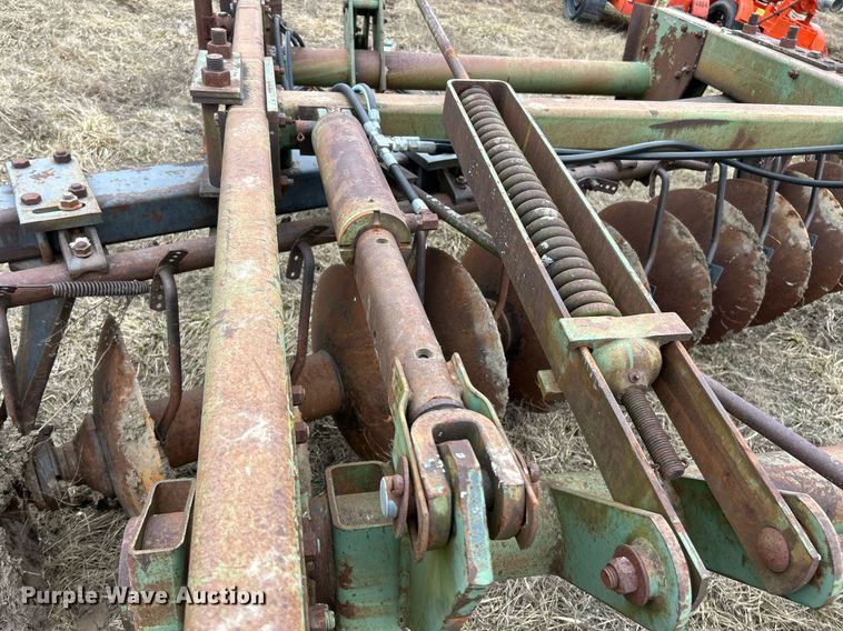 image for item DV1814 John Deere T3545 off-set disk