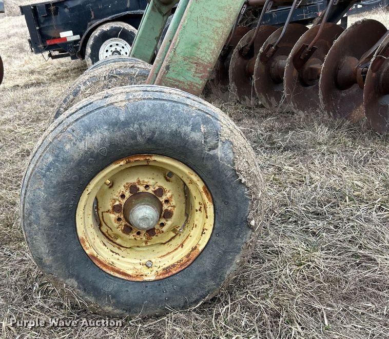 image for item DV1814 John Deere T3545 off-set disk