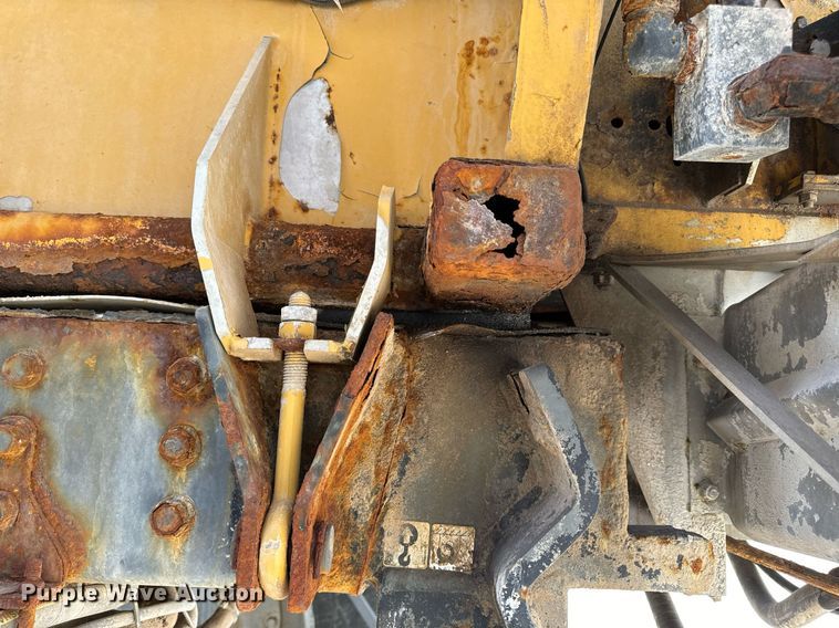 image for item DV1855 2012 RoGator RG900 applicator