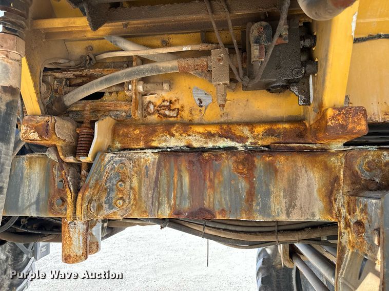 image for item DV1855 2012 RoGator RG900 applicator